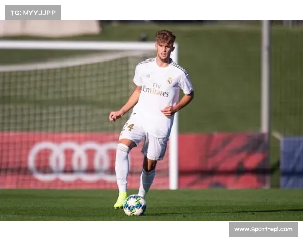 皇马名宿劳尔盛赞居勒尔,成功案例引发青训价值讨论